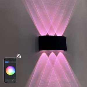 Controllo APP RGBW Luci esterne controllate da app a forma di arco Outdoor Impermeabile su e giù Lampada da parete intelligente a LED Lampada da parete moderna in alluminio Applique da parete