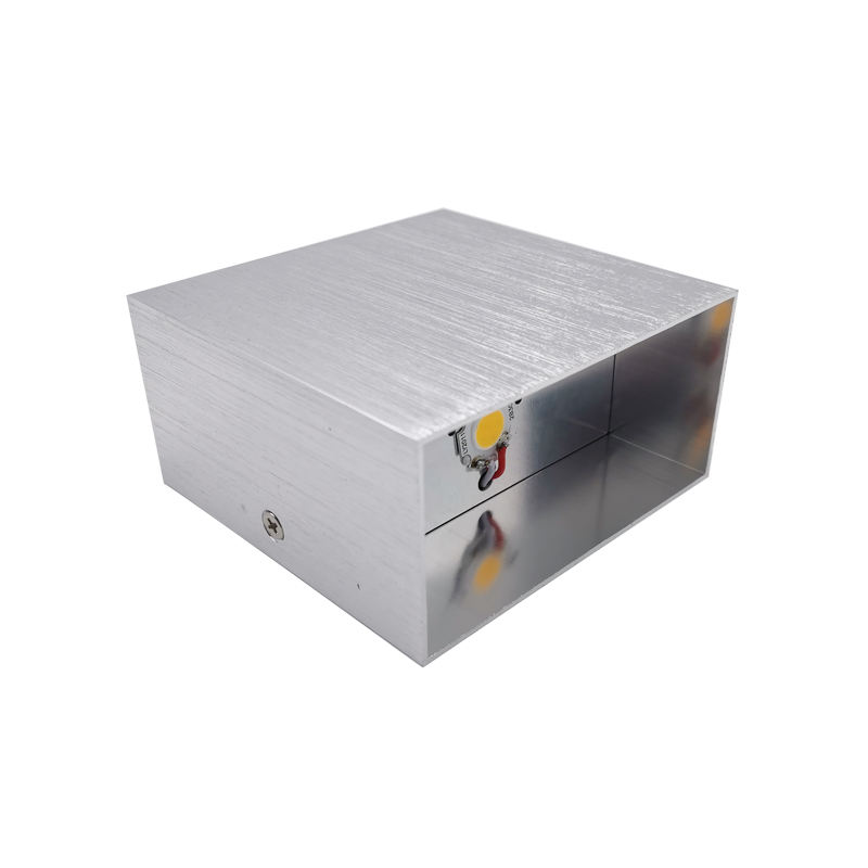 Lampada da parete COB da 6W lampada da parete in alluminio lampada da parete argento lampada da parete quadrata su e giù per l'illuminazione lampade da interno a led