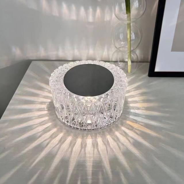 Lampada da tavolo in cristallo rosa spagnolo Lampade da scrivania per camera da letto lampade a led per comodino Ricarica USB Comodino Luce notturna romantica Atmosfera petalo 