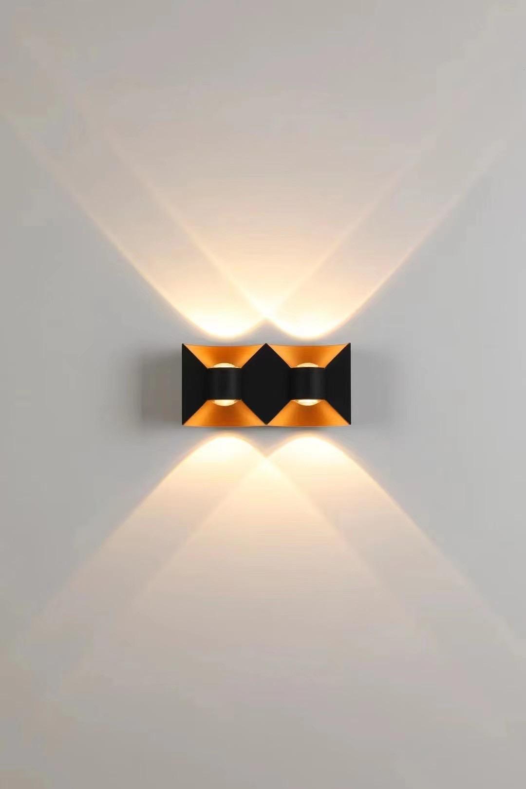 Lampada da parete ad arco da 6W 12W Lampada da parete a LED impermeabile Lampada da giardino per uso domestico Luci decorative Prezzo di fabbrica Alloggiamento in bianco e nero