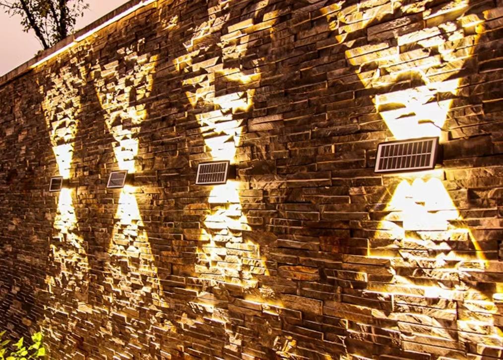 4LEDSolar applique da parete per esterni applique da parete a LED impermeabili per cortile Street Landscape Garden Decor lampada lampada da parete per esterni solare
