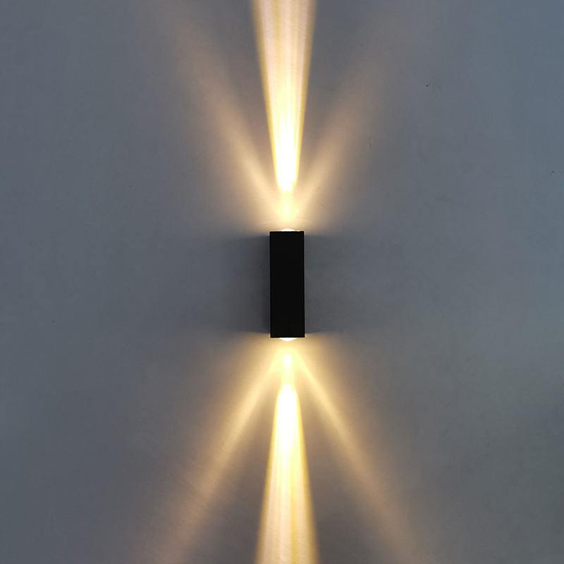 Vendita calda Quadrato di lusso Impermeabilizza IP65 Lampada da parete per esterni Lampada da giardino a LED Luce da corridoio Lampade da parete a LED Faretto