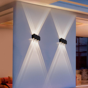 Lampada da parete Vendita calda Impermeabile Outdoor Nuovo design Corridoio Applique da parete Lampade Prodotto di esportazione Personalizzabile Colore chiaro High-End
