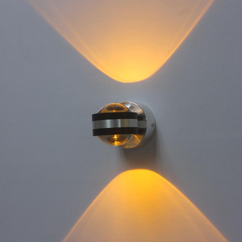 La fabbrica vende direttamente applique da parete a doppio cristallo da 6 W. Lampade decorative a led per la decorazione domestica, la migliore lampada per l'home office