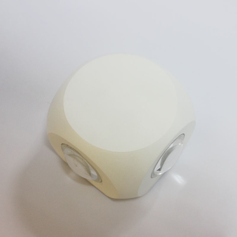 Lampada da parete a LED da 12W Lampada da parete per esterno impermeabile IP65 Portico Lampada da parete per balcone Lampada da parete per decorazione terrazza