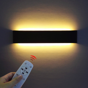 Lampada da comodino moderna minimalista dimmerabile in alluminio Wandspot 2.4G RF Lampada da comodino per bagno Smart Applique da parete a LED