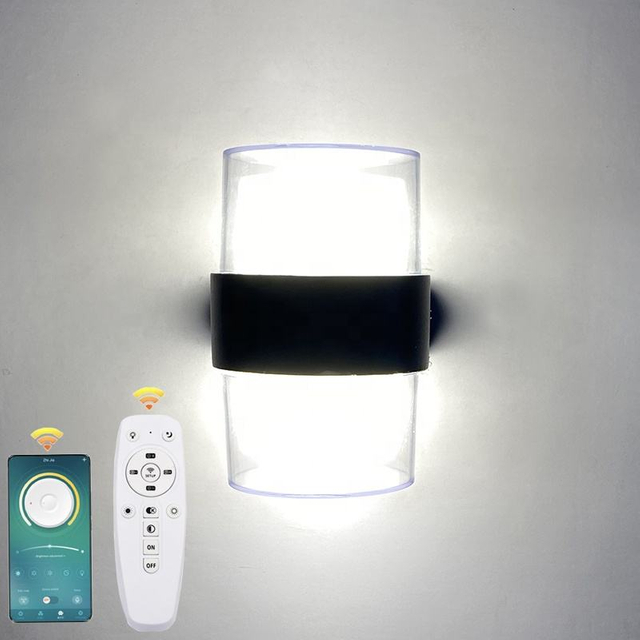 LED Innovativo telecomando intelligente 2.4G Tre temperature di colore 3 modalità Colori Lampada da parete IP65 impermeabile su e giù