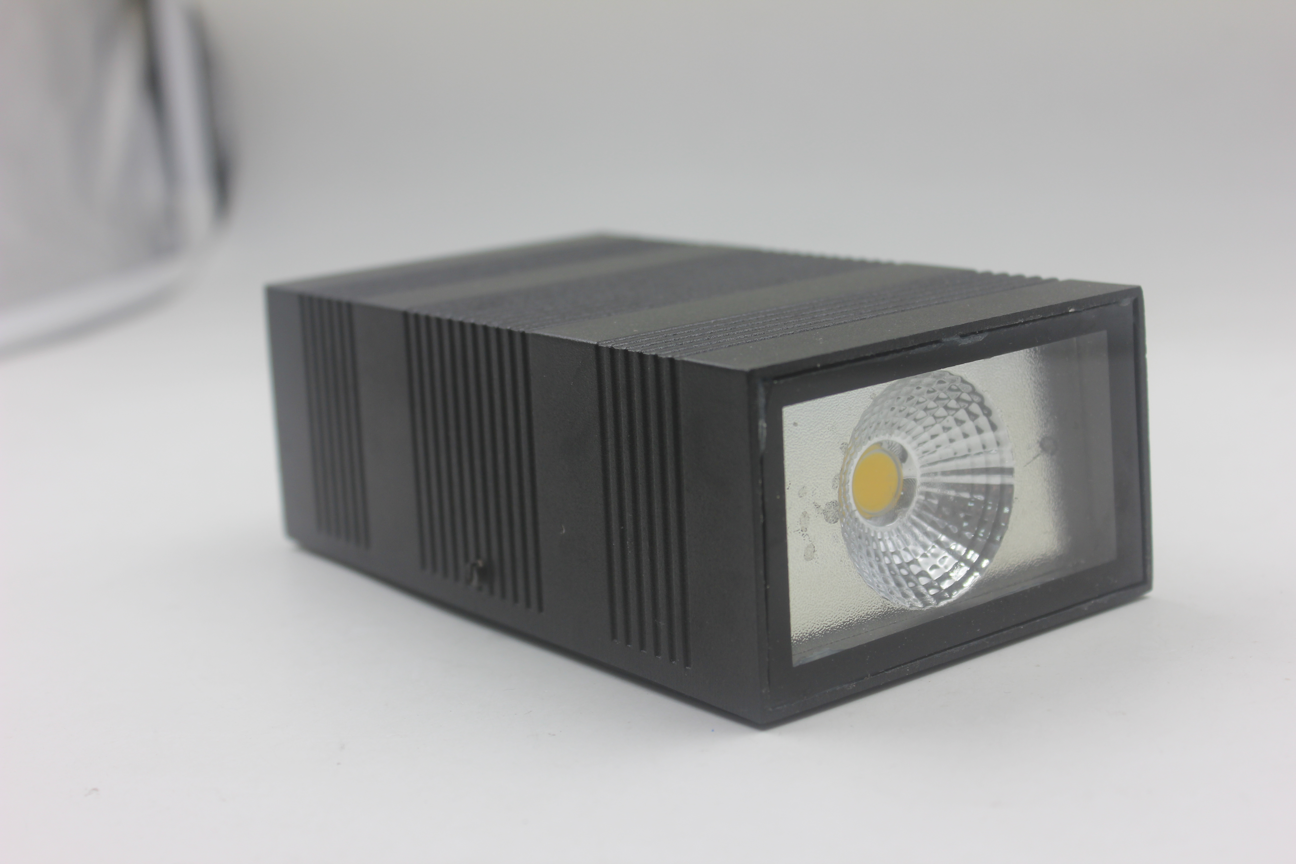 Up Down COB Moderne lampade da parete a LED 10W Indoor Outdoor Lighting Applique da parete impermeabile a parete