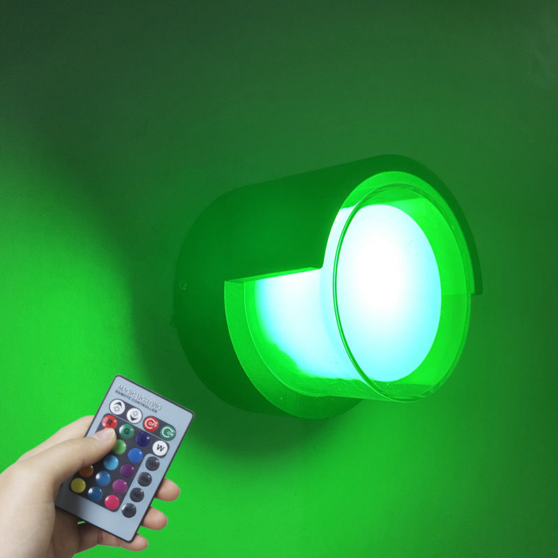Nuova applique da parete Art Déco in acrilico impermeabile da 5W con illuminazione a led per esterni, applique da parete Rgb con telecomando