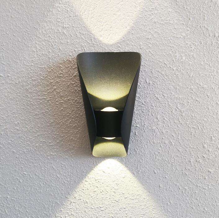 Lampada decorativa a led di piccole dimensioni Lampada da parete a forma di barca su e giù luce moderna per interni ed esterni