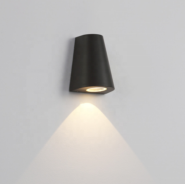 Lampada da parete a LED a testa singola Impermeabile IP65 Lampada da corridoio da giardino Lampada da esterno per interni AC85-265V