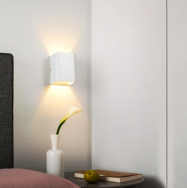 Lampada da parete moderna Up Down 3W LED RGB Camera da letto Decorazione da comodino Wandlamp AC85-265V Illuminazione industriale per progetti