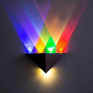 Rifornimento di fabbrica Lampada da parete a LED grande triangolo 5W corridoio in alluminio luce KTV camera da letto soggiorno sfondo decorazione della parete lampada