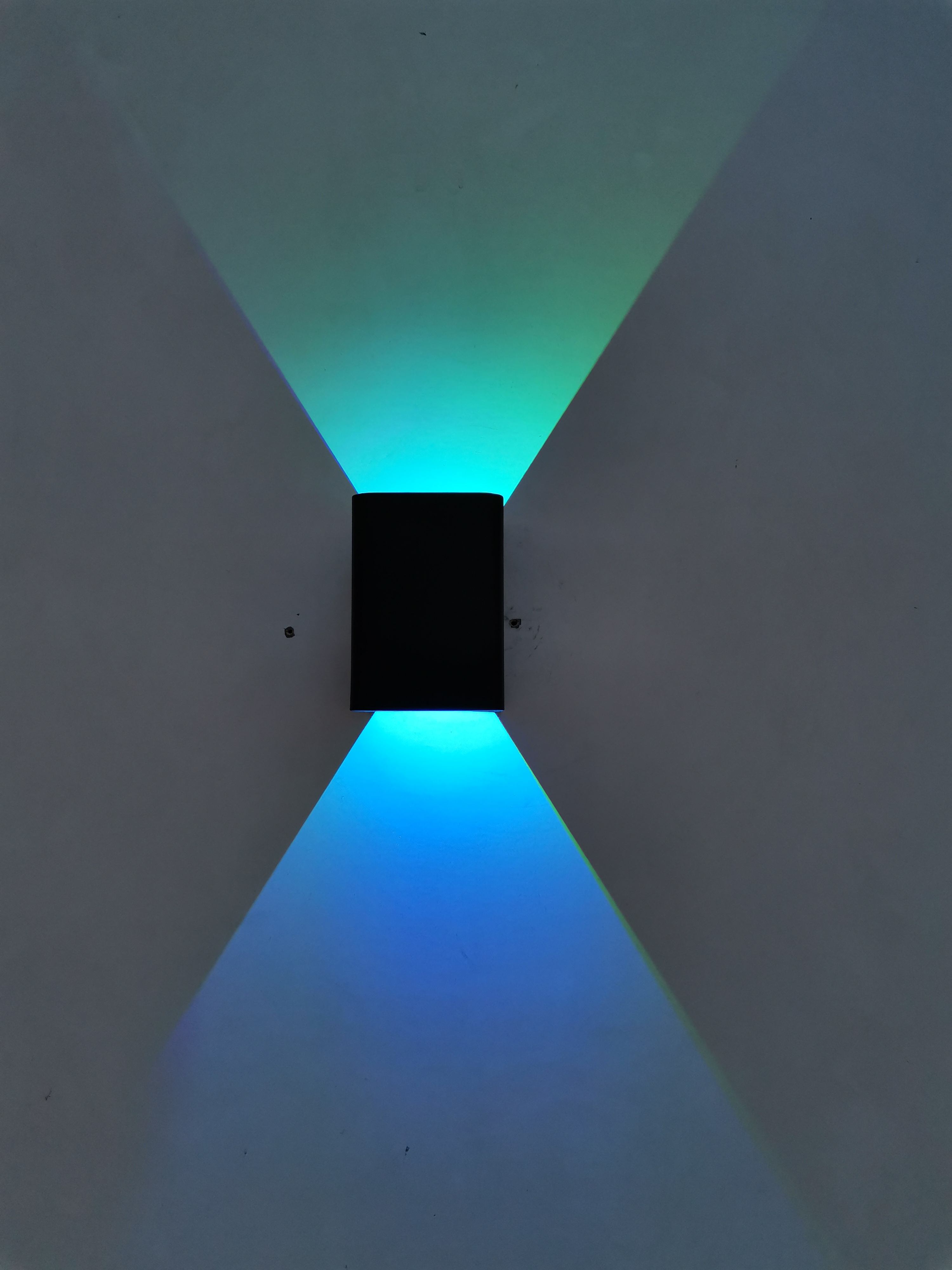 5W Modern Up Down Lampada da parete 5W LED RGB Camera da letto Comodino Decorazione Wandlamp AC85-265V Progetto industriale Illuminazione Decorazioni per pareti Arti