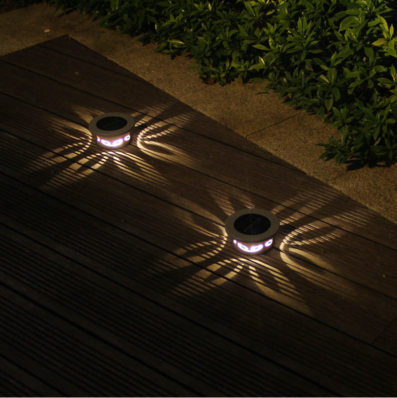 Luci da giardino Luce solare a LED RGB per esterni che cambia colore Lampada da prato a percorso solare per l'illuminazione del paesaggio della decorazione del giardino