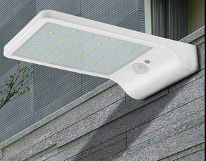 2023 Lampada solare a pannocchia a LED IP65 Lampada da parete con sensore per sport all'aria aperta Faretto da giardino impermeabile di alta qualità ed economico
