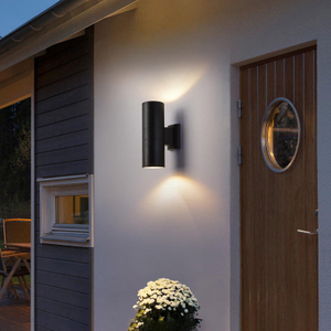 Commercio all'ingrosso di alta qualità impermeabile hotel moderno su e giù applique da parete IP65 Cob Led lampade da parete per esterni a parete