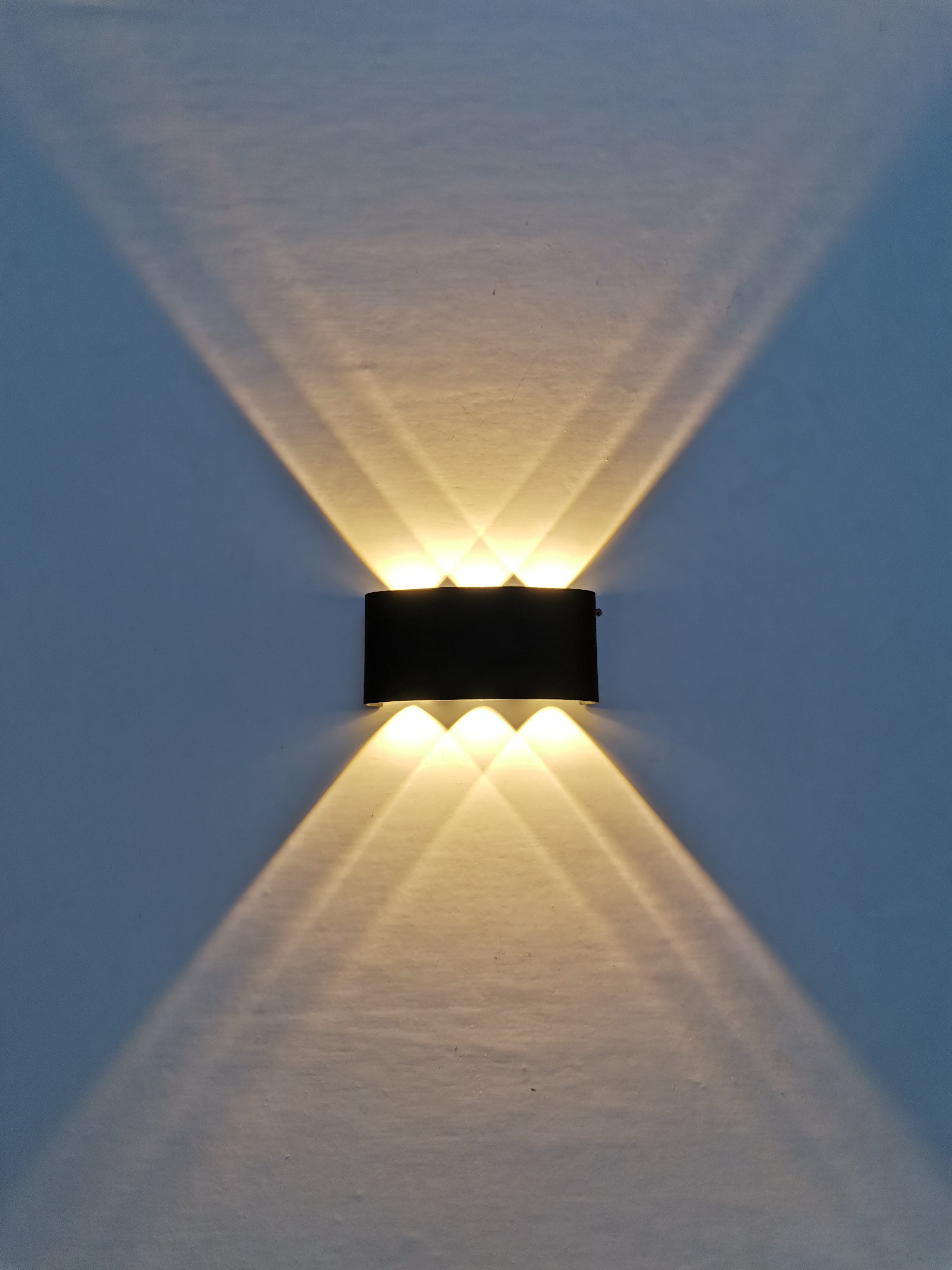 L'illuminazione decorativa del giardino dell'hotel accetta la luce principale luminosa del proiettore impermeabile all'aperto su misura
