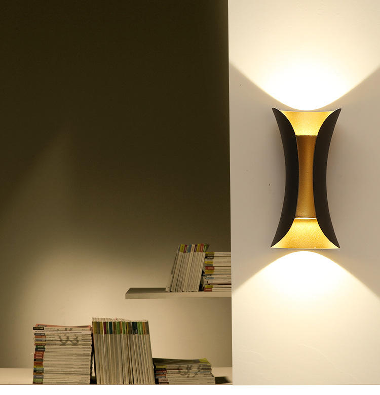 Lampada da parete impermeabile da 10W Moderna applique da parete a LED Up Down Lighting Outdoor Home Room Camera da letto