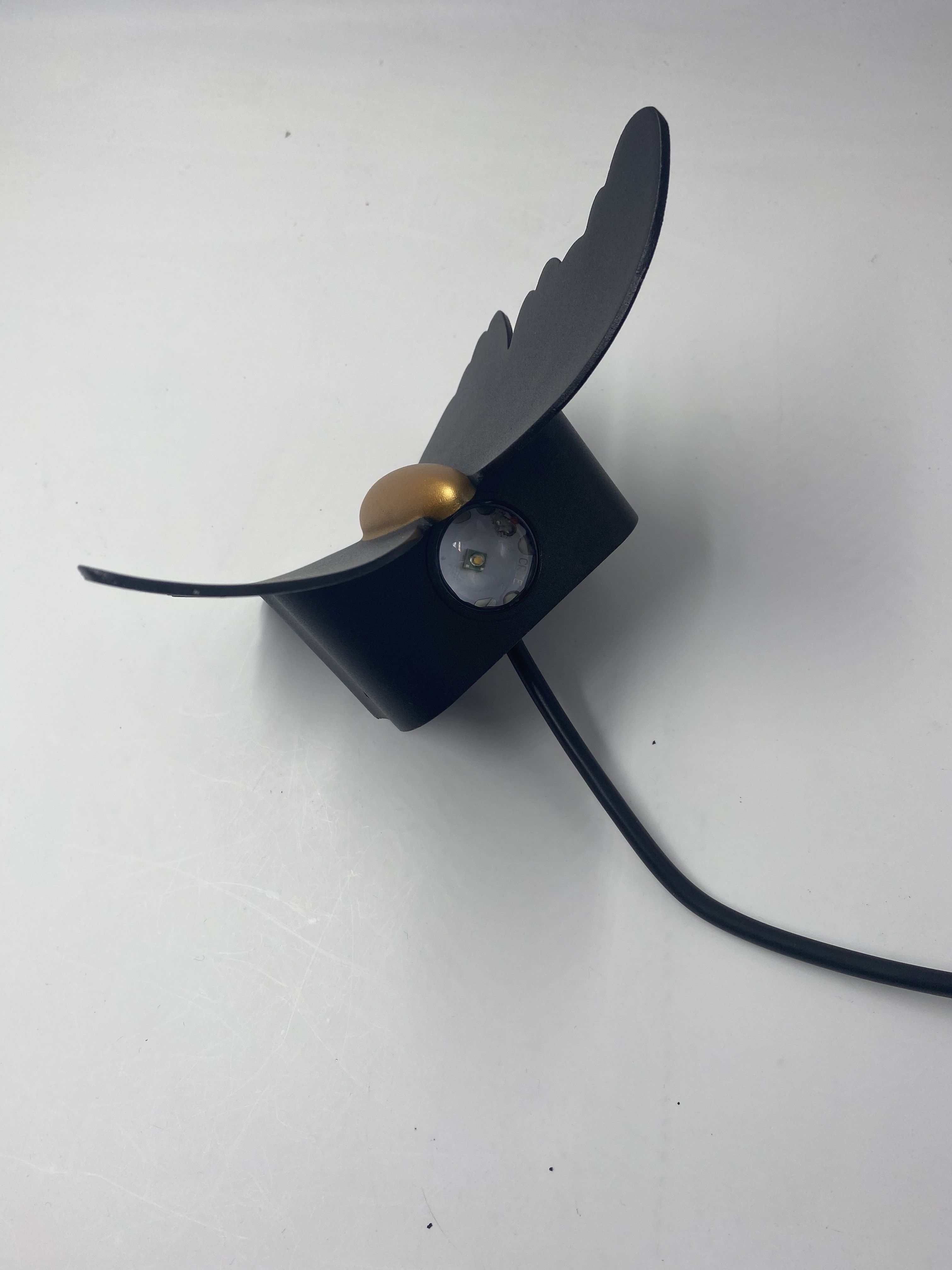 estate Lampada da parete per esterni a forma di farfalla di vendita calda IP65 applique da parete impermeabile per la luce della staffa del corridoio della decorazione del giardino