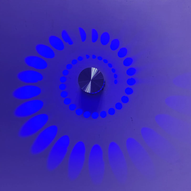 Il foro a spirale di vendite calde della fabbrica ha condotto la lampada della luce del riparo della parete Rgb con il prezzo all'ingrosso
