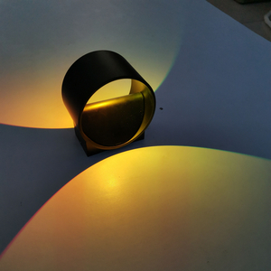 Lampada da parete ad anello circolare RGB da 5W per la decorazione di interni illumina le luci Lampada da parete a LED nera / bianca su e giù per la luce