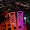 Lampada da scrivania romantica Lampada da scrivania per hotel Lampada da scrivania calda Touch Rose Lampada da tavolo con telecomando RGB Crystal Charge LED Strip Rose Lamp Lampada da notte romantica a 16 colori