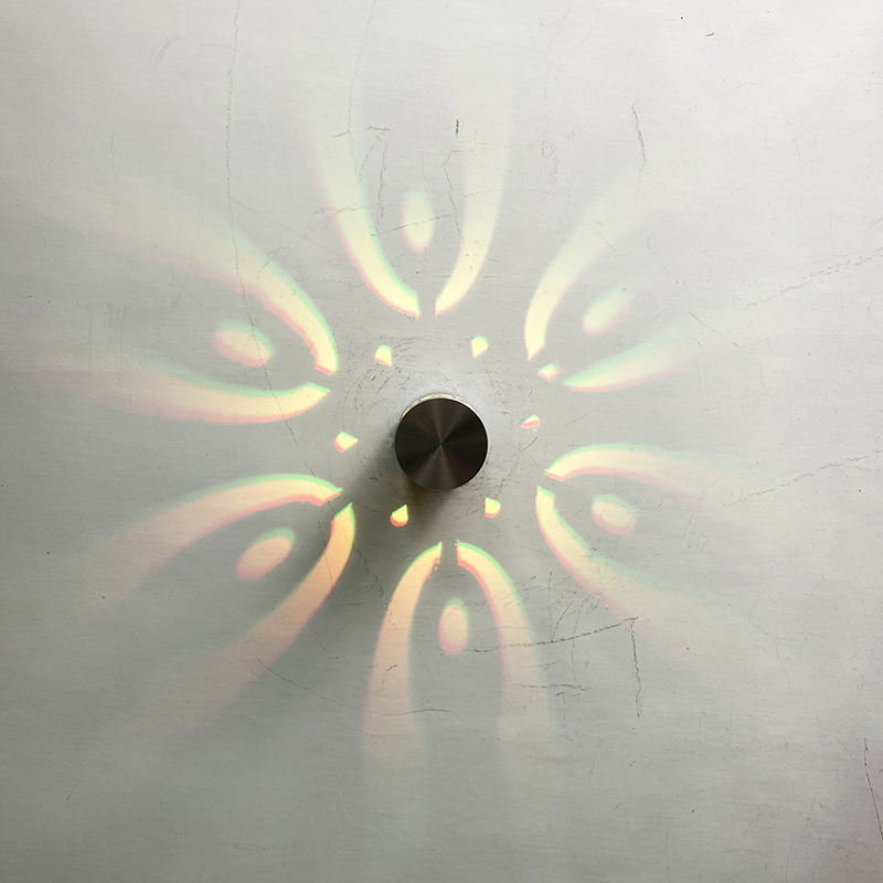 Nuova lampada a led RGB con controller bella luce notturna a prezzo economico di alta qualità Foro a spirale Lampada da parete a LED RGB