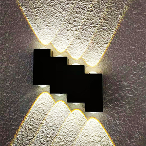 Lampada da parete per scale impermeabile a luce decorativa a LED 4 e moderna luce notturna per esterni Lampada da parete a LED per esterni Parete impermeabile