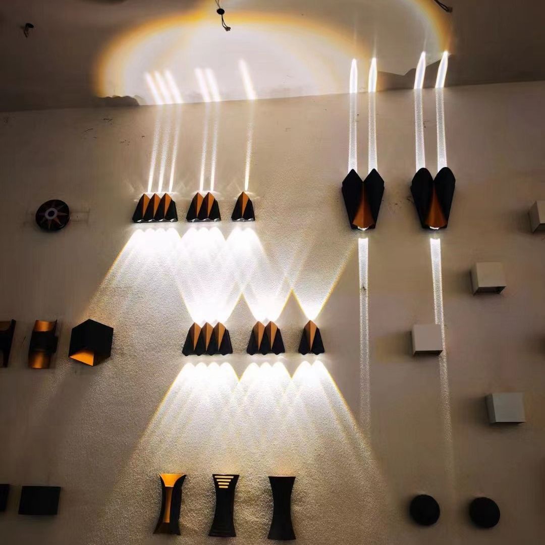 Illuminazione per esterni Lampada da parete a LED Impermeabile IP65 AC85-265V Alluminio per giardino Street Soggiorno Camera da letto Portico