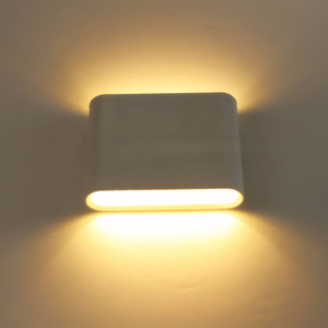 Lampada da parete ben progettata quadrata 6W su e giù per esterni a led con illuminazione impermeabile a prezzo all'ingrosso di fabbrica