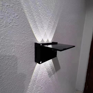 Outdoor Solar Powered Wall Telecomando Lampione stradale Lampade solari Dark Sensation Portico Strada Garage Giardino 3 modalità di movimento