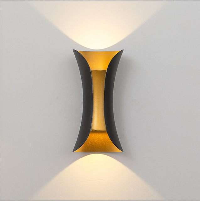 Lampada da parete da giardino COB IP65 Lampada da parete a LED da esterno impermeabile da 10 W. Decorazione