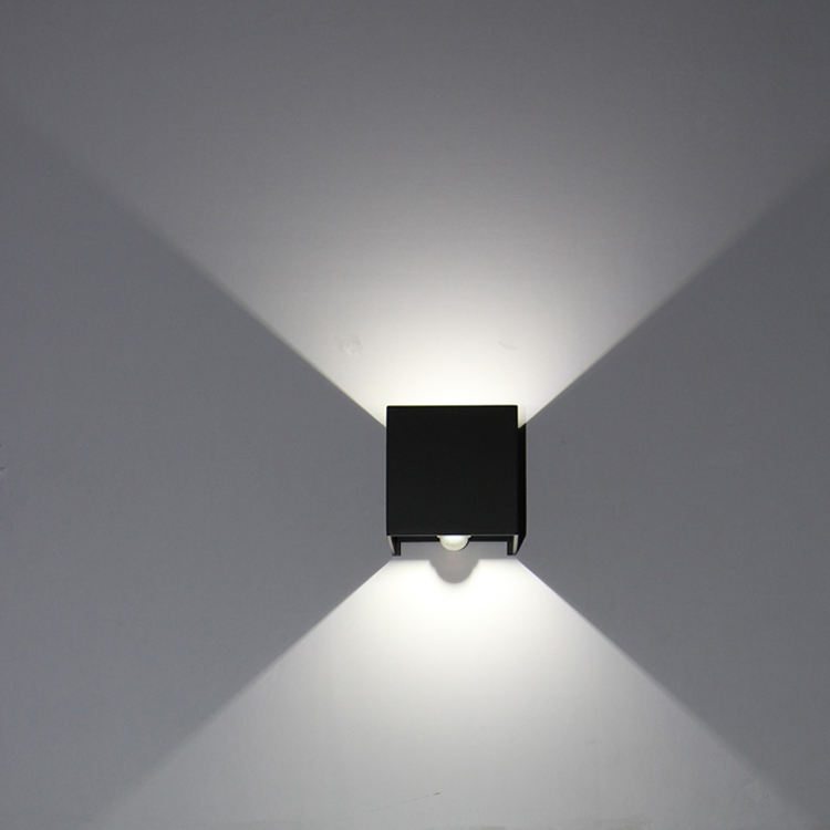 Lampada da parete a LED da 12W Lampada da parete da esterno impermeabile IP65 con portico con illuminazione decorativa con sensore di movimento