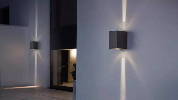 Lampade da parete a led moderne da esterno impermeabili IP65 quadrate nere bianche 20w per giardino