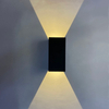 Up And Down Lamp Led Modern Square Ip65 Impermeabile Outdoor Home Wall Sconce Prezzo economico di alta qualità
