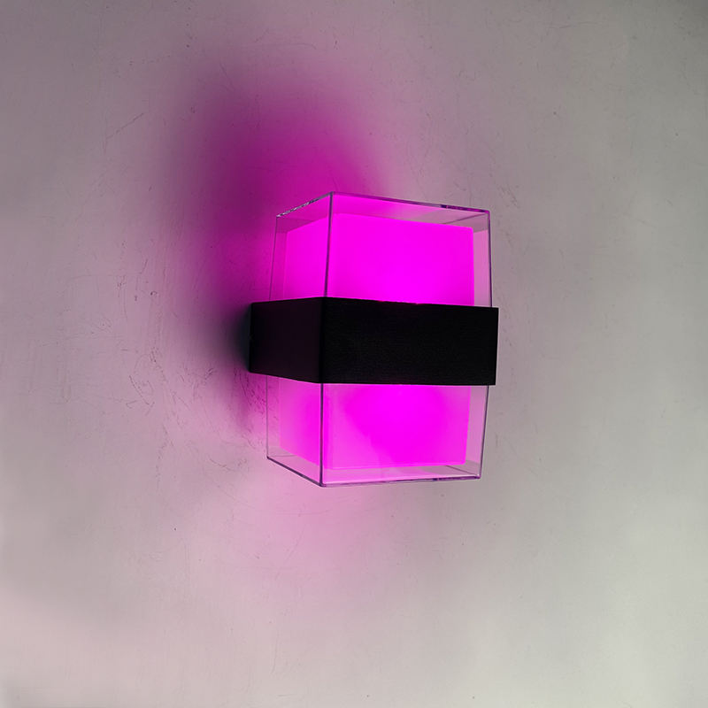 2023 Lampada da parete intelligente Lampada da parete intelligente a LED IP65 Lampada da parete decorativa colorata e alla moda impermeabile Tuya