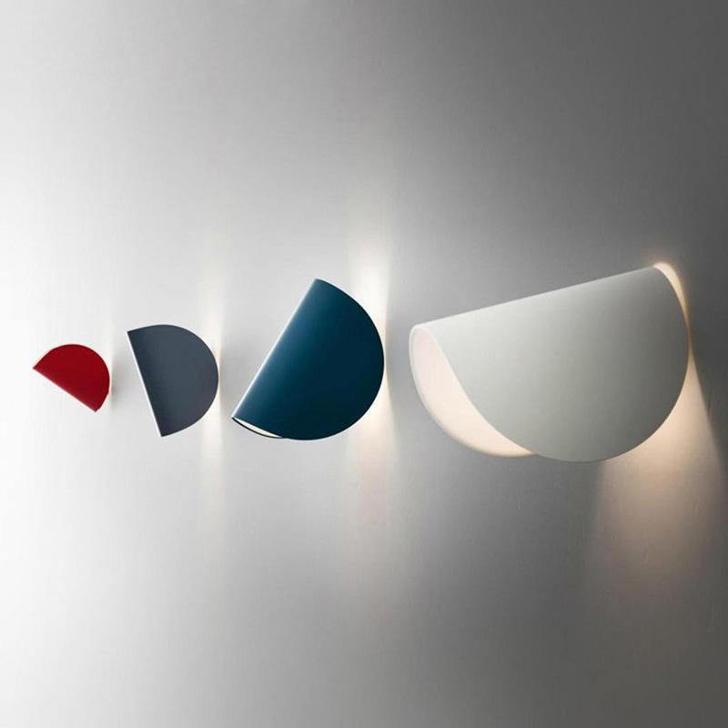 Lampada da parete girevole Lampada da parete moderna a led Lampada da parete minimalista Soggiorno italiano Lampada da parete creativa rotante Art Hotel Lampada da parete da comodino per camera da letto nordica