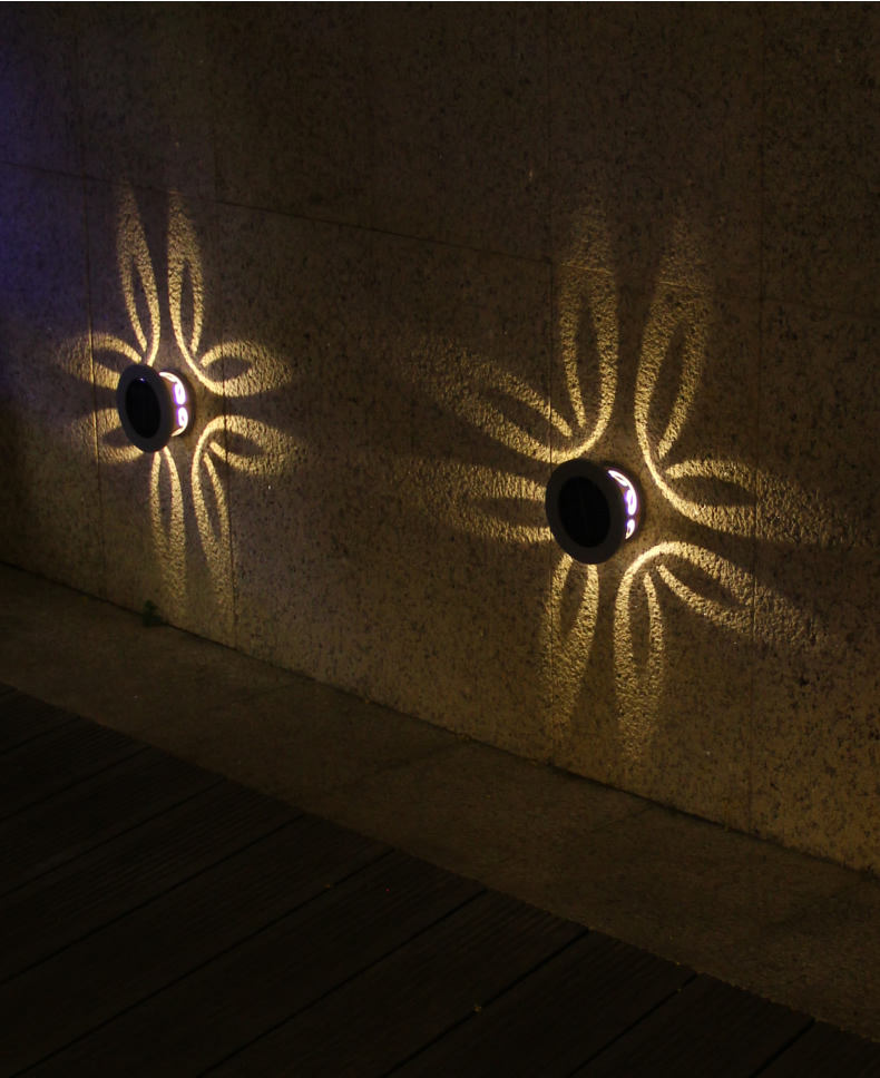 Luci da giardino Luce solare a LED RGB per esterni che cambia colore Lampada da prato a percorso solare per l'illuminazione del paesaggio della decorazione del giardino