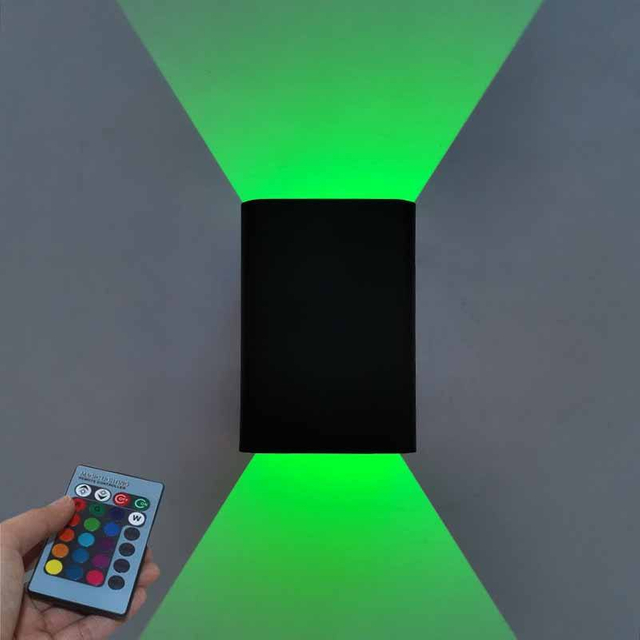Lampada da parete a effetto luce da parete a LED RGB 5W con telecomando Lampada a bacchetta colorata per interni