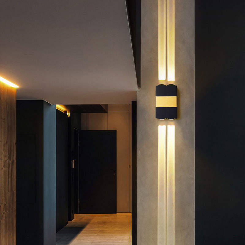 Lampade da parete su e giù da 12W Applique da parete in alluminio a LED nero oro Lampada da parete a LED per camera da letto Soggiorno Corridoio A parte Illuminazione