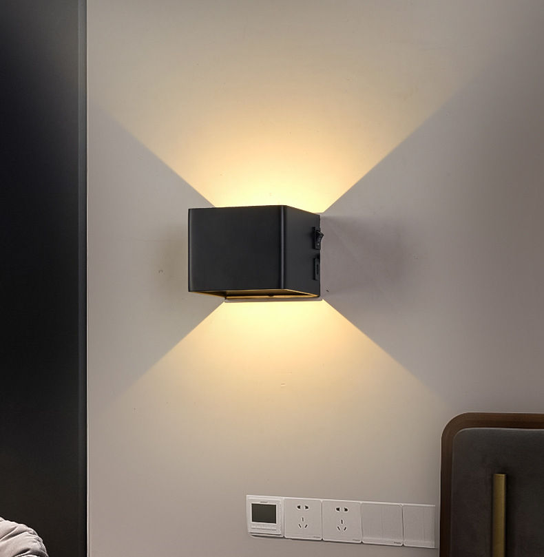 Luci da parete ricaricabili USB Illuminazione per sensore di movimento per interni per la casa Lampada da comodino per camera da letto Corridoio Lampada da parete per scale