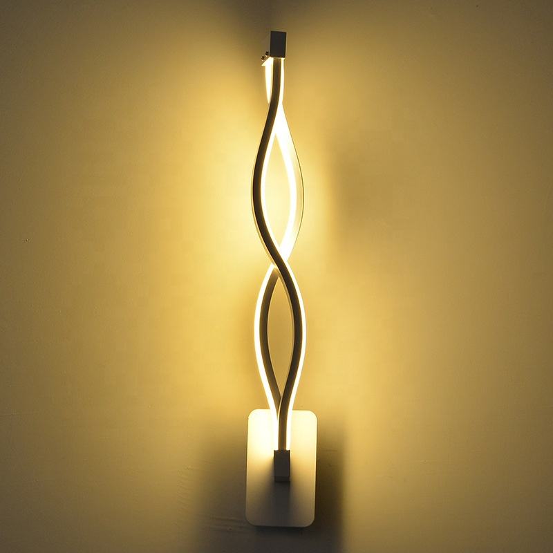 21W LED Wandspot Smart 2.4G Dimmerazione continua Lampada da parete in alluminio per interni a tre colori con prezzo all'ingrosso
