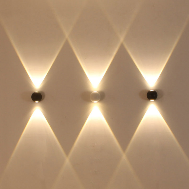 Lampada da parete a LED impermeabile per esterni di alta qualità montata su giù con prestazioni