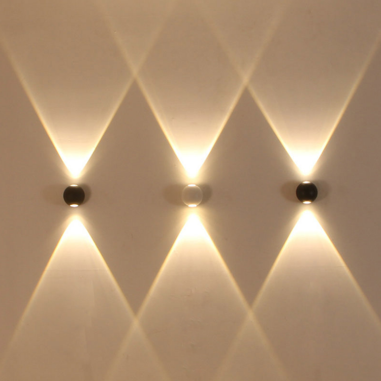 Lampada da parete a LED impermeabile per esterni di alta qualità montata su giù con prestazioni