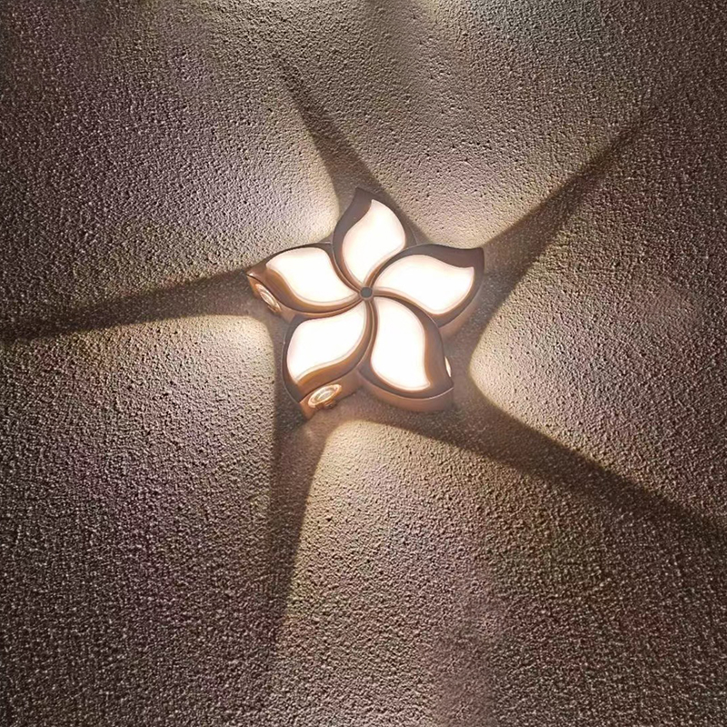 Lampada da parete a fiore