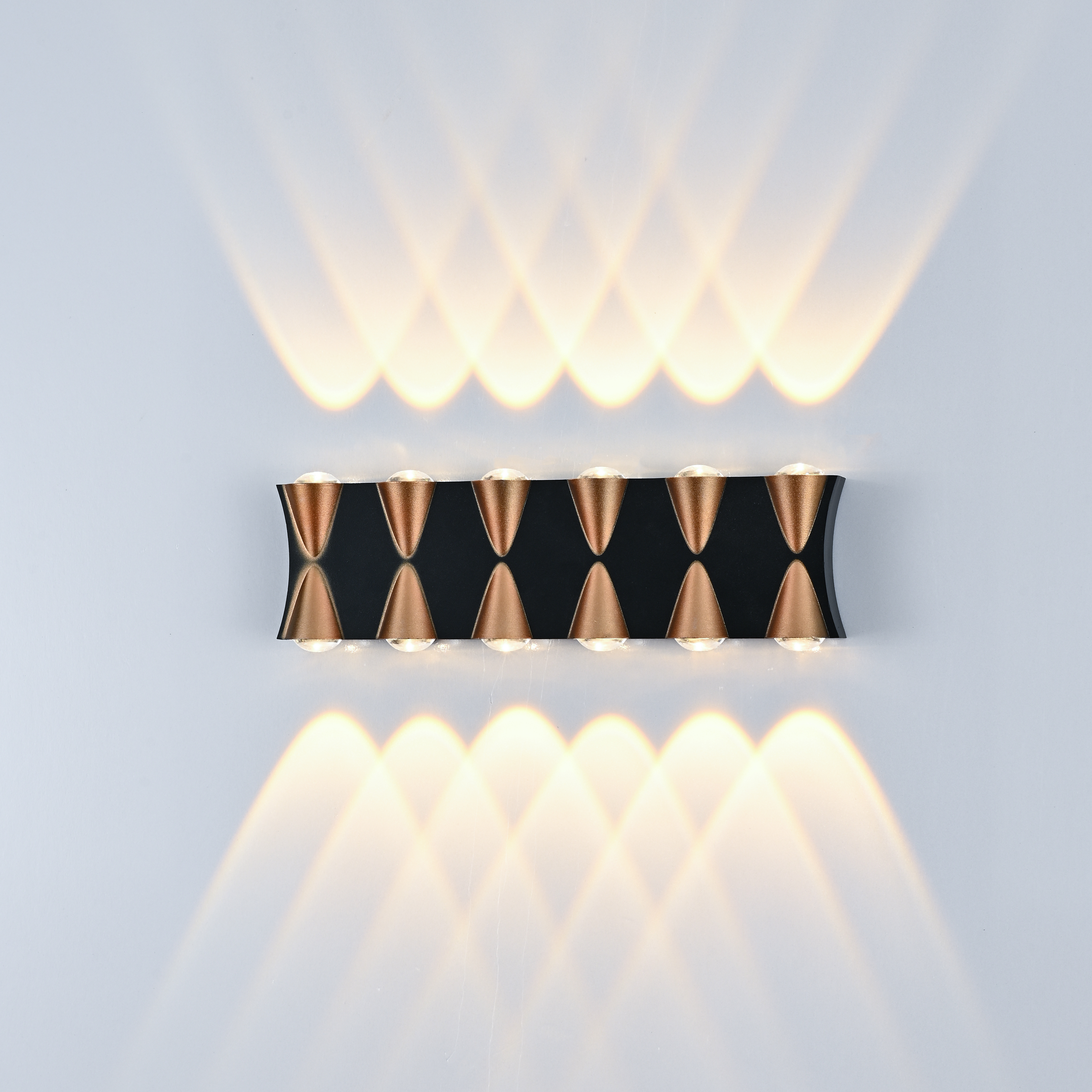 Slim Wall Mount Led Vanity Light Armadietto da bagno Illuminazione Lampada luminosa morbida Applique decorativa personalizzata