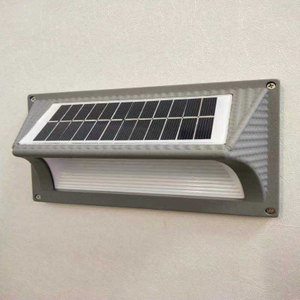 Illuminazione solare da giardino a LED illuminazione solare da giardino in alluminio illuminazione solare impermeabile senza fili vendite dirette della fabbrica della lampada solare made in China