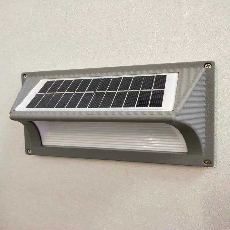Illuminazione solare da giardino a LED illuminazione solare da giardino in alluminio illuminazione solare impermeabile senza fili vendite dirette della fabbrica della lampada solare made in China