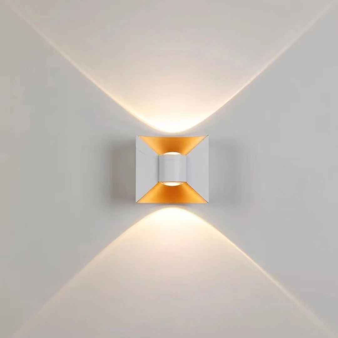 IP65 applique da parete a LED in alluminio RGB per esterni impermeabile recinzione da giardino lampada da parete per interni moda per camera da letto comodino soggiorno scale